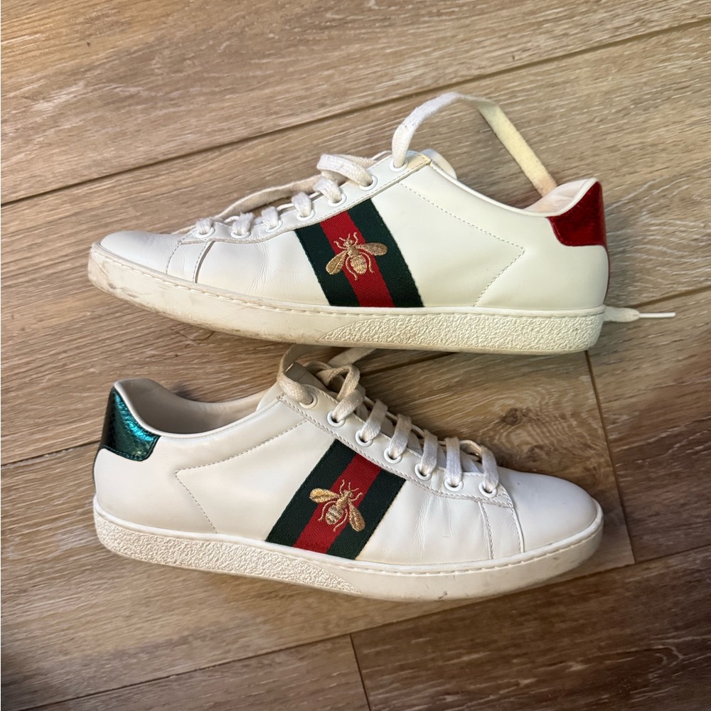 White Sneakers with Red and Green Stripes and Bee Logo